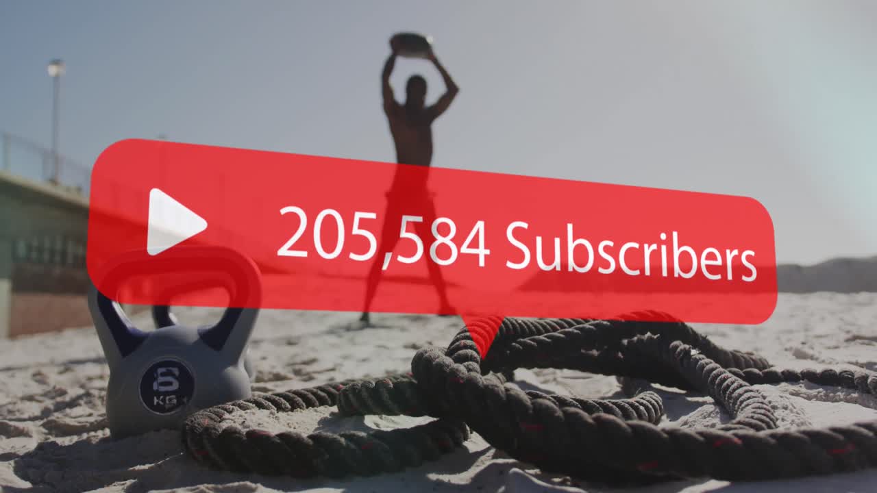 아프리카계 미국인 피트 남자가 해변에서 운동하는 것에 대한 가입자 증가와 함께 연설 거품