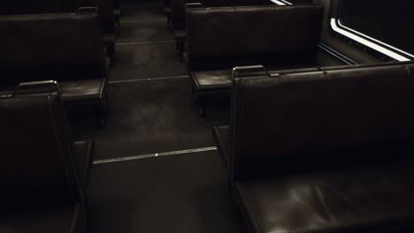 interior de un viejo tren eléctrico soviético