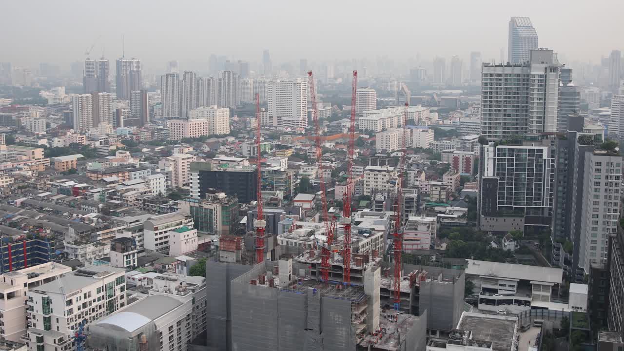 sitio de construcción y contaminación de 4k sobre la ciudad metropolitana de bangkok, tailandia
