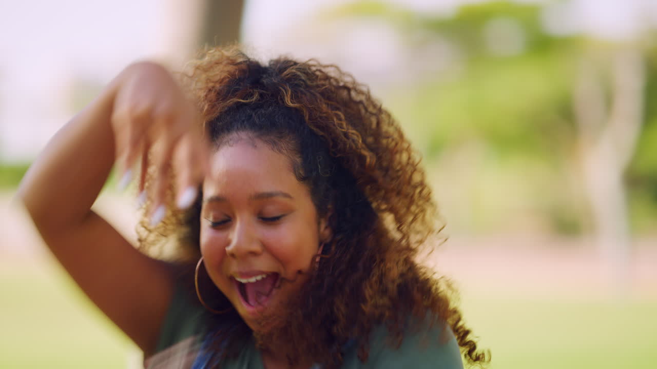 adelante y haz tu baile feliz.