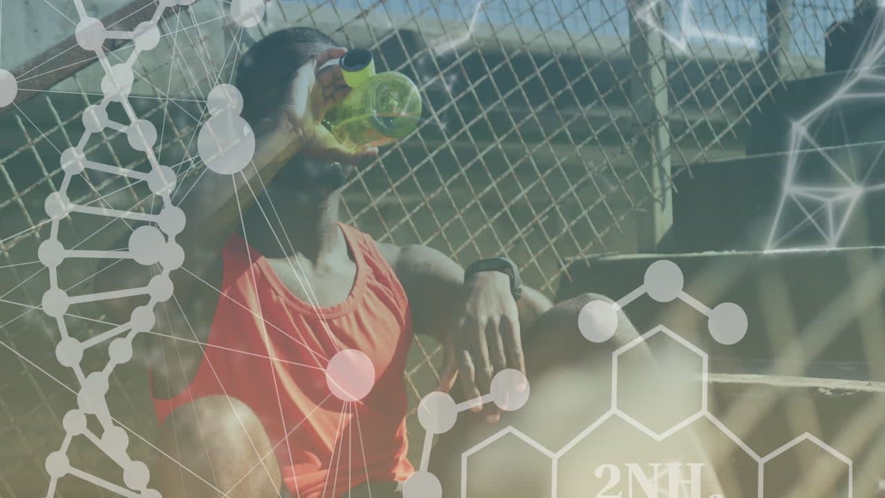 animación de formas y cadenas de adn sobre un hombre afroamericano bebiendo agua al aire libre