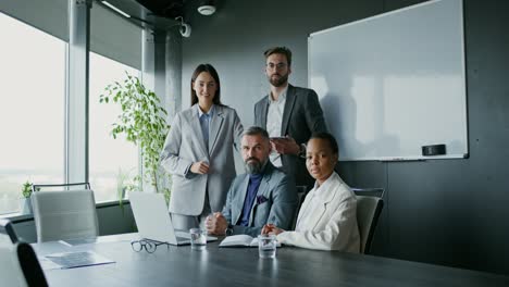 reunión del equipo de negocios