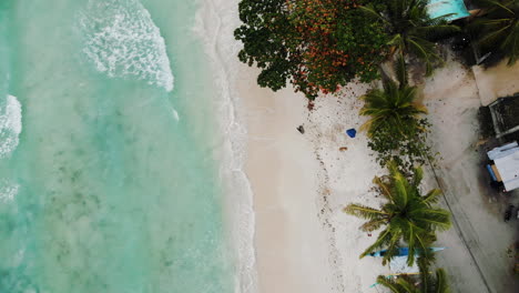 Panorama-Luftdrohnenbild-Des-Weißen-Sandstrandes-Von-Alona-Beach-In-Panglao,-Bohol,-Philippinen-7