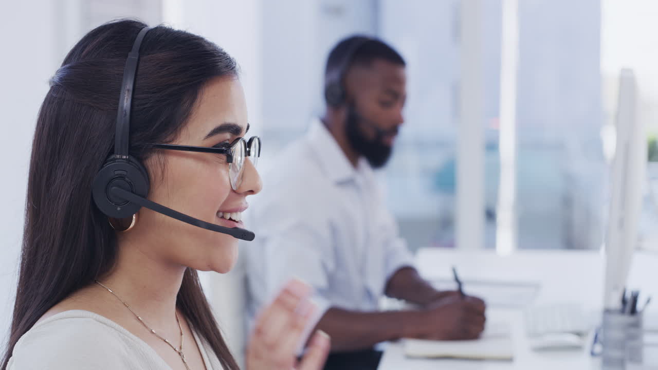 absolutamente alguien está en camino para ayudarte ahora.