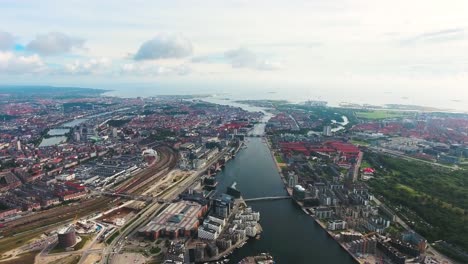 Vista-Aérea-De-La-Ciudad-Sobre-Copenhague