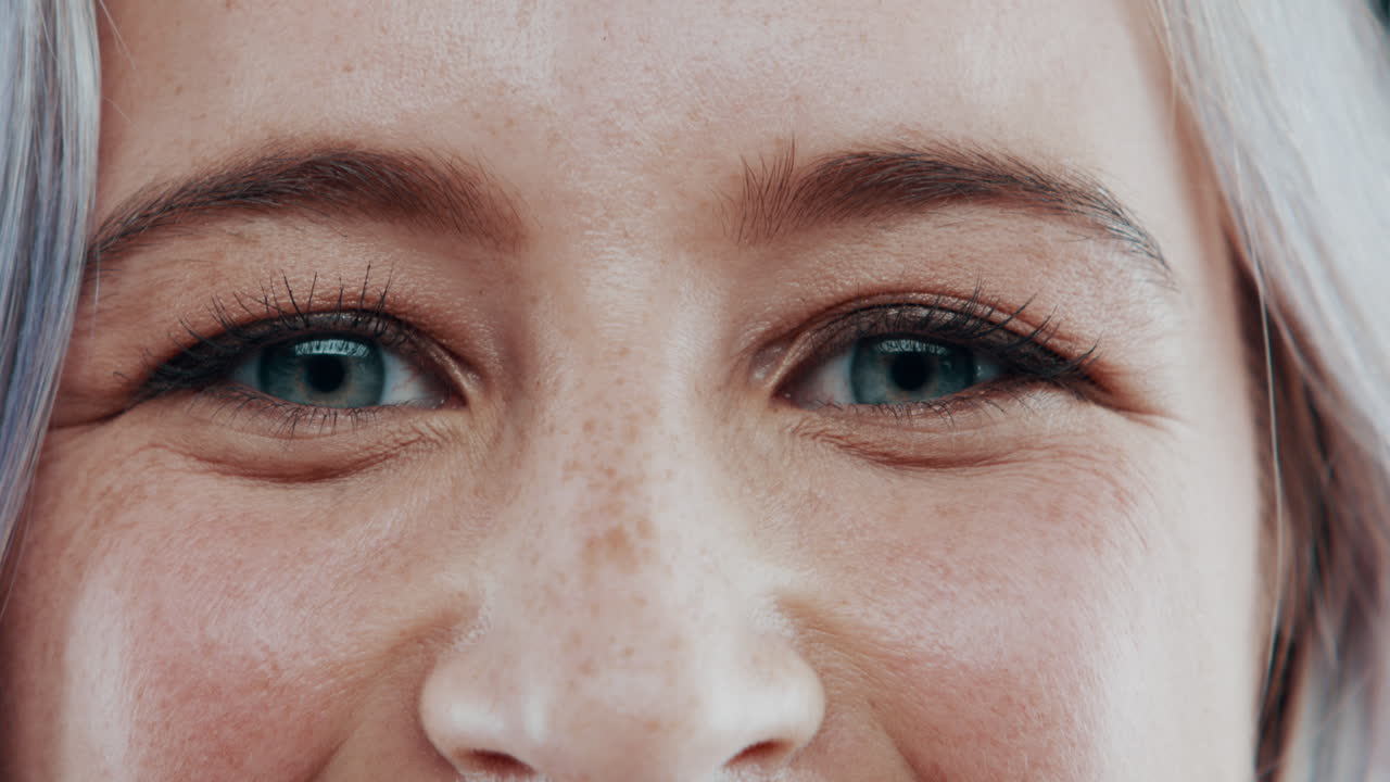 la verdadera felicidad se ve en los ojos.