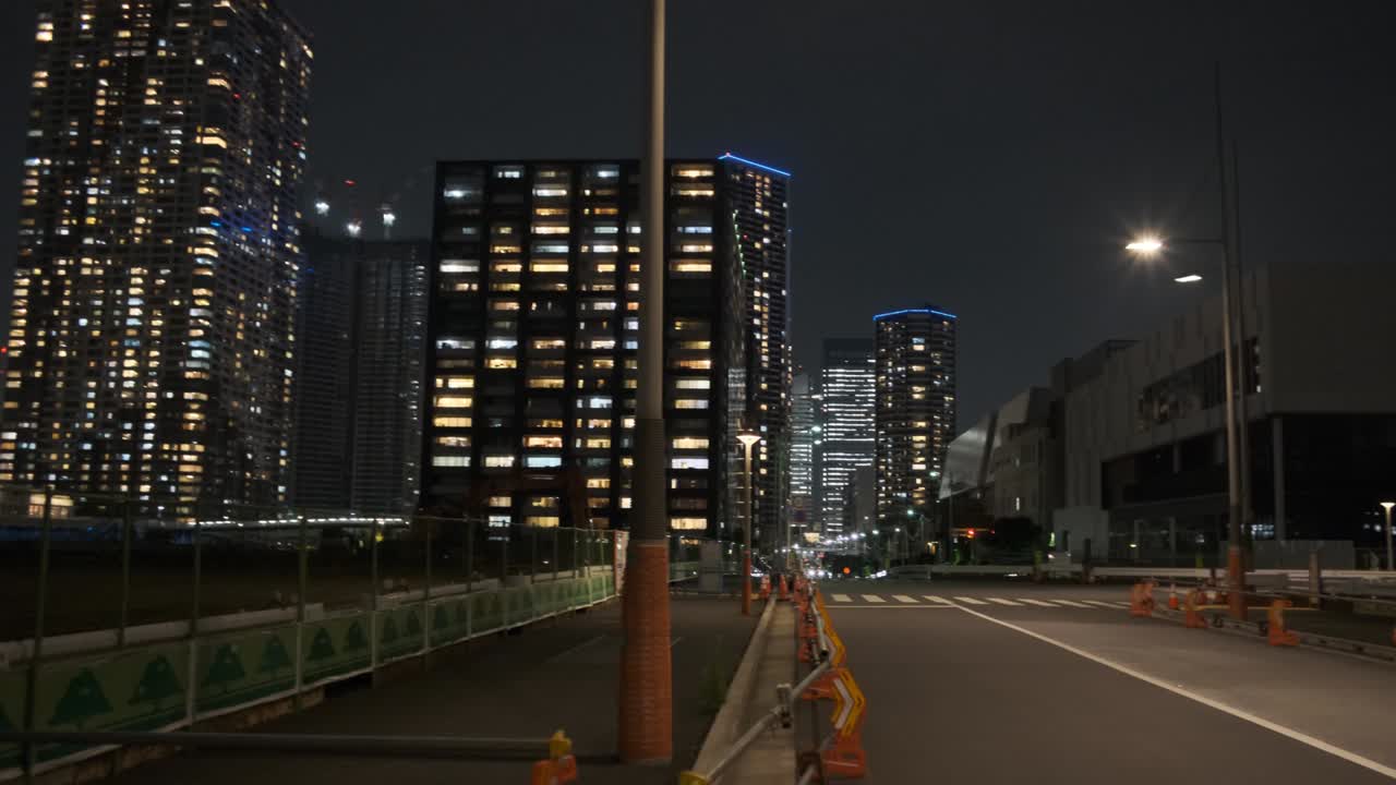 도쿄 하루미 재개발 지역 야간 전망 2022년 6월