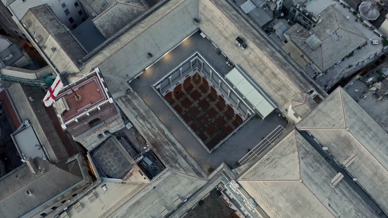 vista aérea superior sobre el palacio del doge en génova con st.