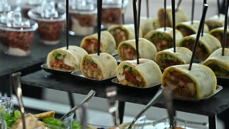 Hähnchen-Shawarma-Minihäppchen,-Arabische-Snacks-Und-Herzhafte-Gerichte