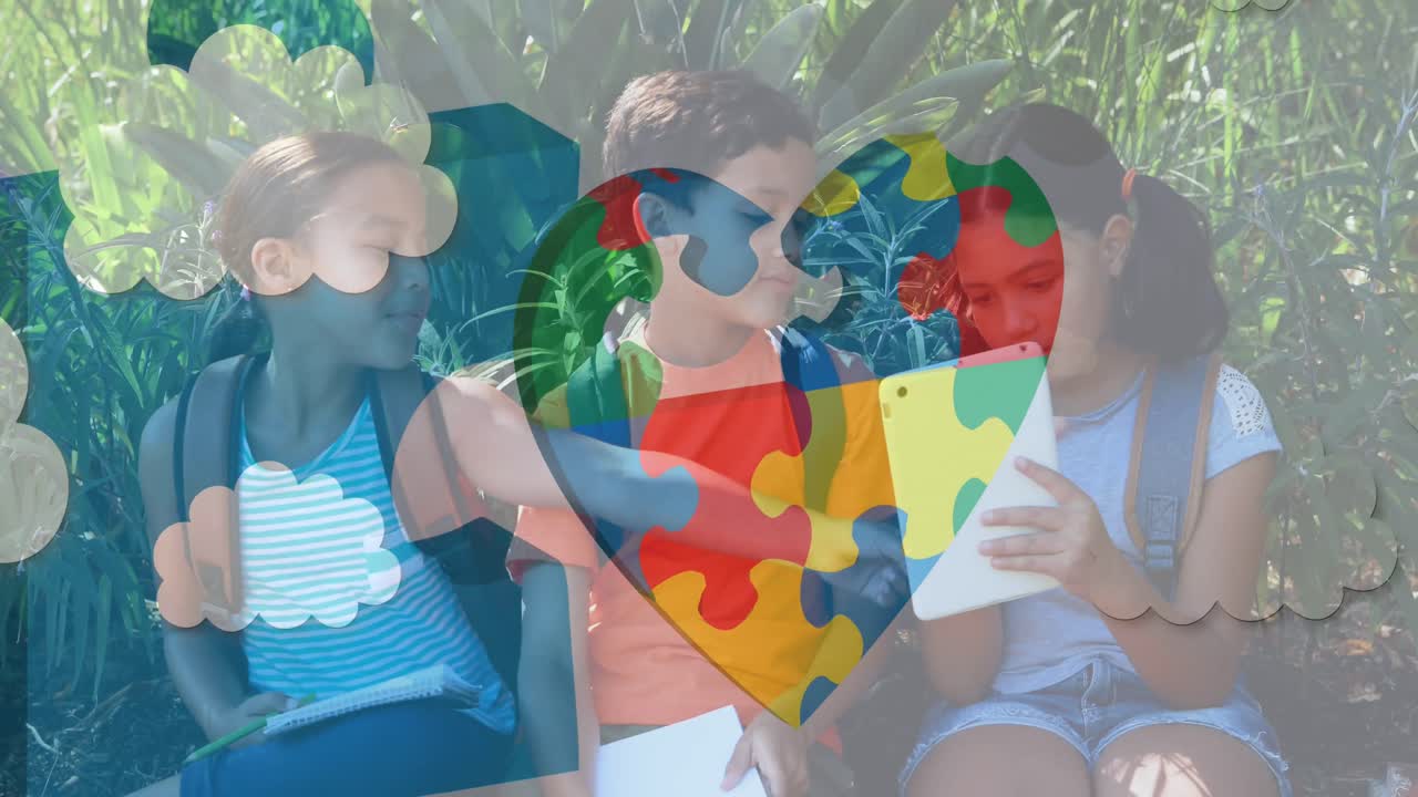 animación de coloridas piezas de rompecabezas corazón sobre niños de escuela usando tabletas