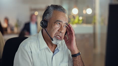 Stress,-Callcenter-Und-Frustrierter-älterer-Mann