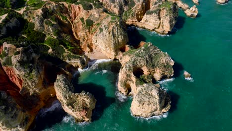 Vista-Aérea-Desde-La-Costa-Del-Algarve-En-Portugal