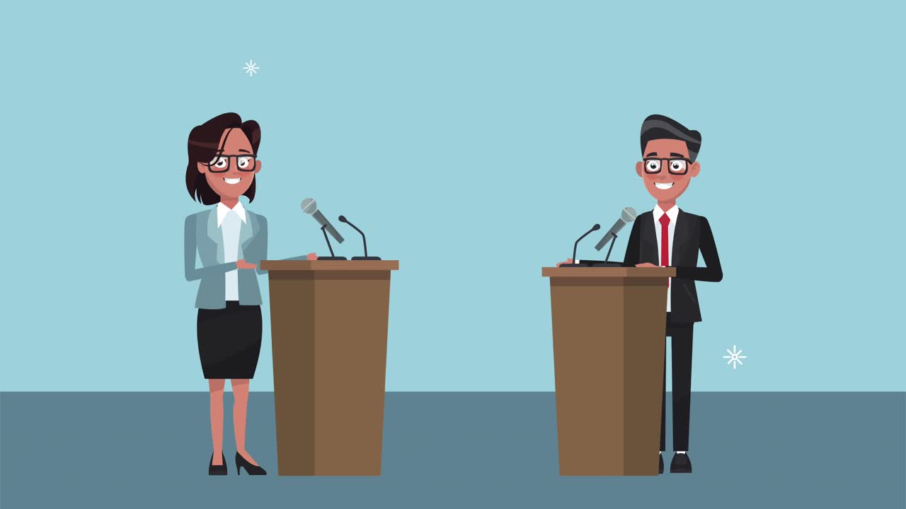 candidatas pareja hablando en podios personajes