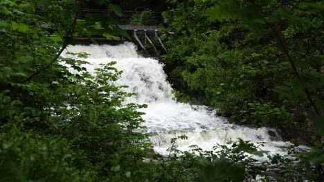 A-waterfall-at-Kaldvell,-Lillesand,-Norway