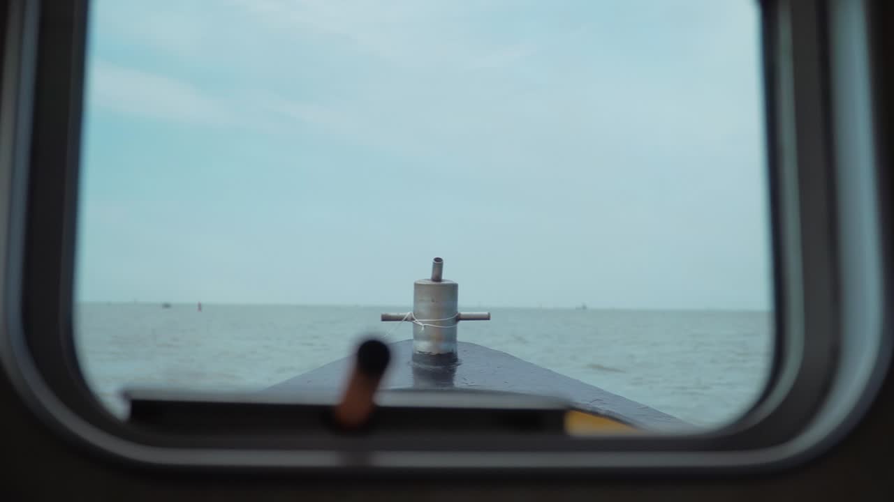Bug eines Segelschiffs, Blick in die Zukunft, Reisen, Meer erkunden