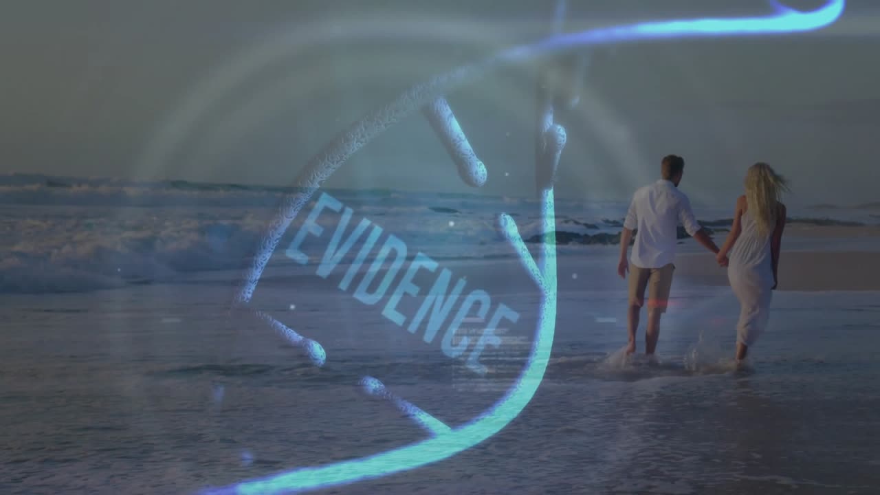 Pareja caminando por la orilla al anochecer en una escena tecnológica, con una hélice holográfica y código deslizante.