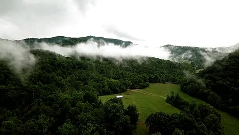 Wolken-Am-Hang-In-Gatlinburg,-Tennessee