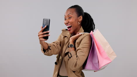 Frau,-Selfie-Und-Einkaufstasche-Für-Soziale-Medien