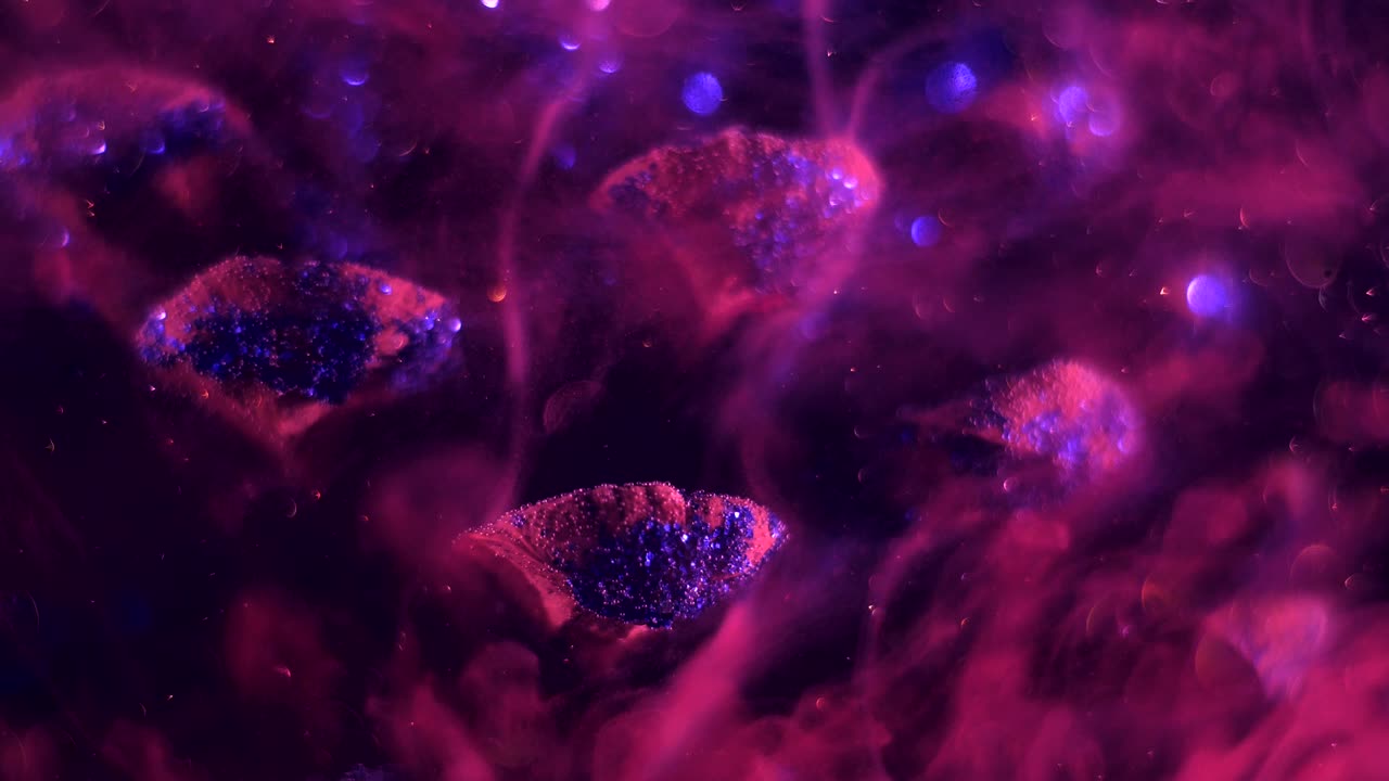 светло-розовый дым поднимается к абстрактным островам с голубыми мерцающими бриллиантами на них.