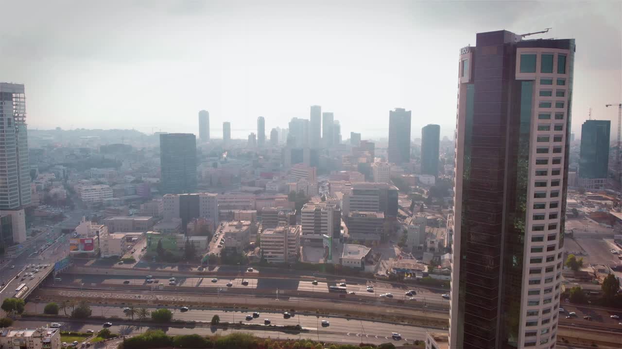 el paisaje urbano de tel aviv visto desde el aire