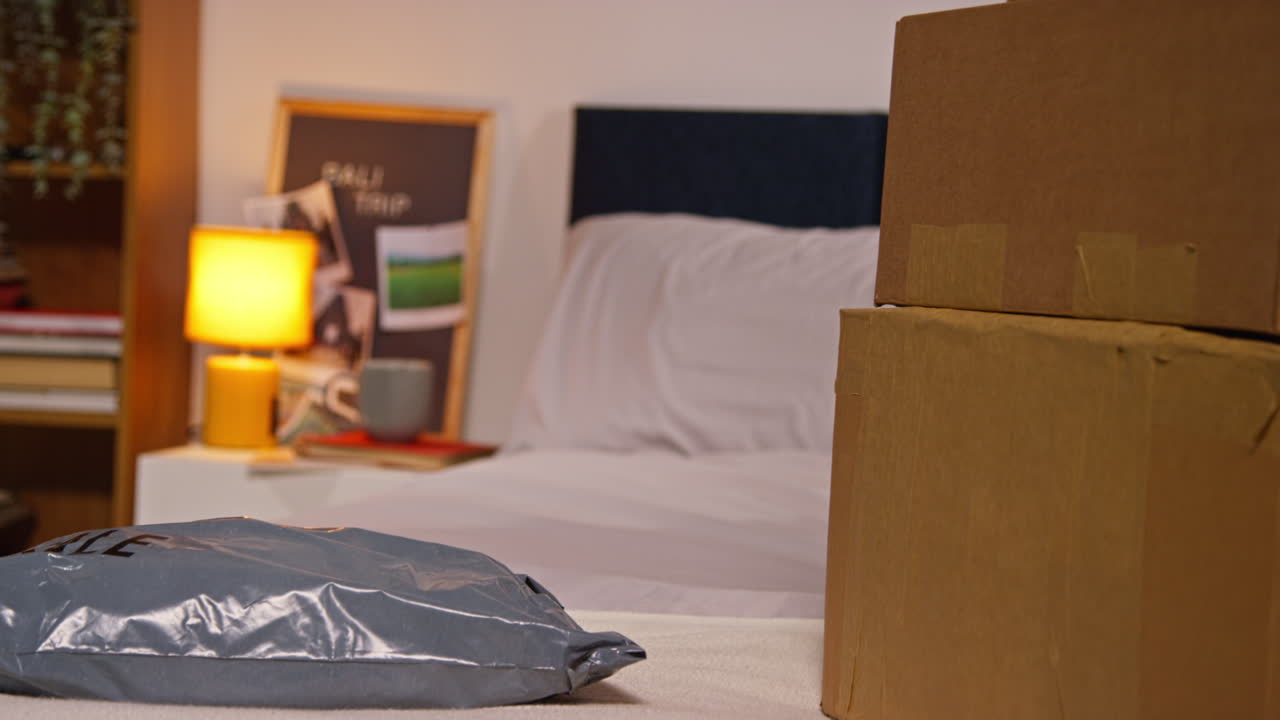 패키지를 옮기거나 배송하기 위한 준비