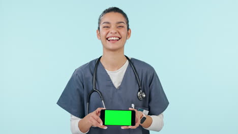 Mujer-Feliz,-Médico-Y-Teléfono-Con-Pantalla-Verde