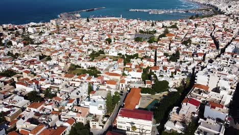 Beautiful-downtown-of-Rethymno,-aerial-drone-view