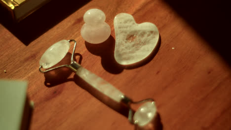 rose quartz facial roller and gua sha set