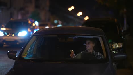 conductor distraído por la noche
