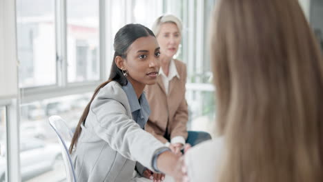 Terapia,-Consuelo-Y-Mujer-En-Grupo-De-Apoyo-Para