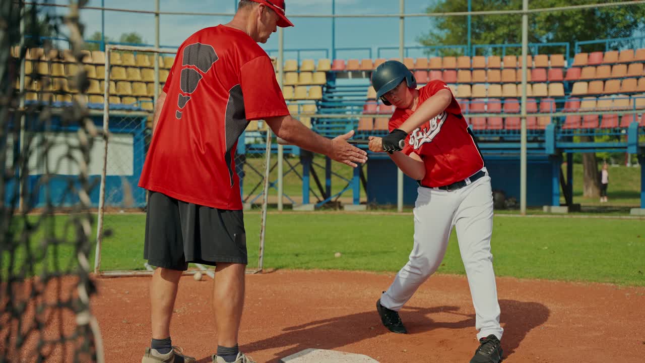 Allenamento di baseball per ragazzi
