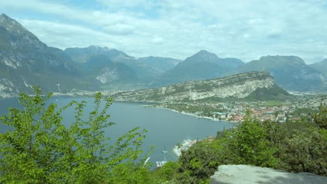 Scenic-Nago-Torbole-Busatte-Trail-near-Riva-del-Garda,-Italy,-amidst-dramatic-skies-and-rocky-terrain