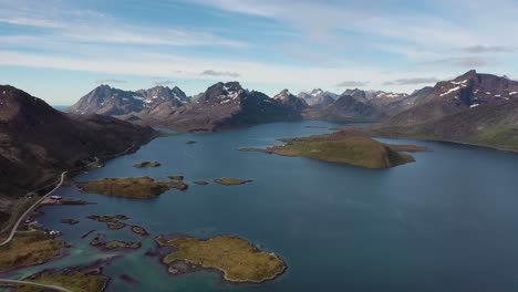 imágenes aéreas de la hermosa naturaleza de noruega.