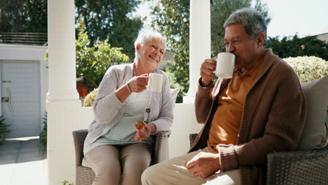 Senior-couple,-drinking-coffee