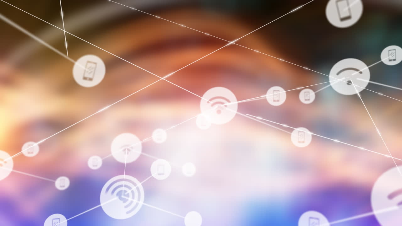 animación de una red de iconos digitales contra rastros de luz brillante sobre un fondo negro.