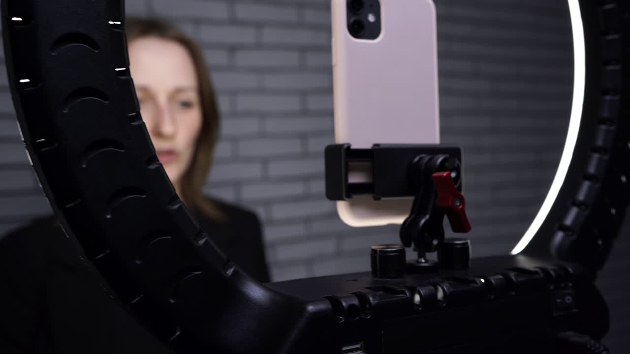 стрельба в девушку-блогера. история стрельбы для ее блога.