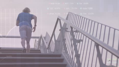 animación de tablero de negociación y múltiples gráficos sobre hombre caucásico corriendo en escalones bajo el cielo