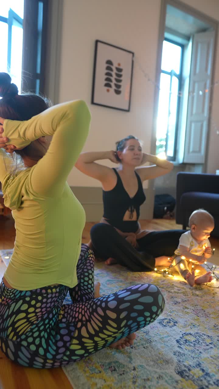 yoga familiar y tiempo de juego con el bebé