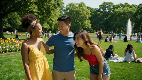 friends enjoying a sunny day in the park