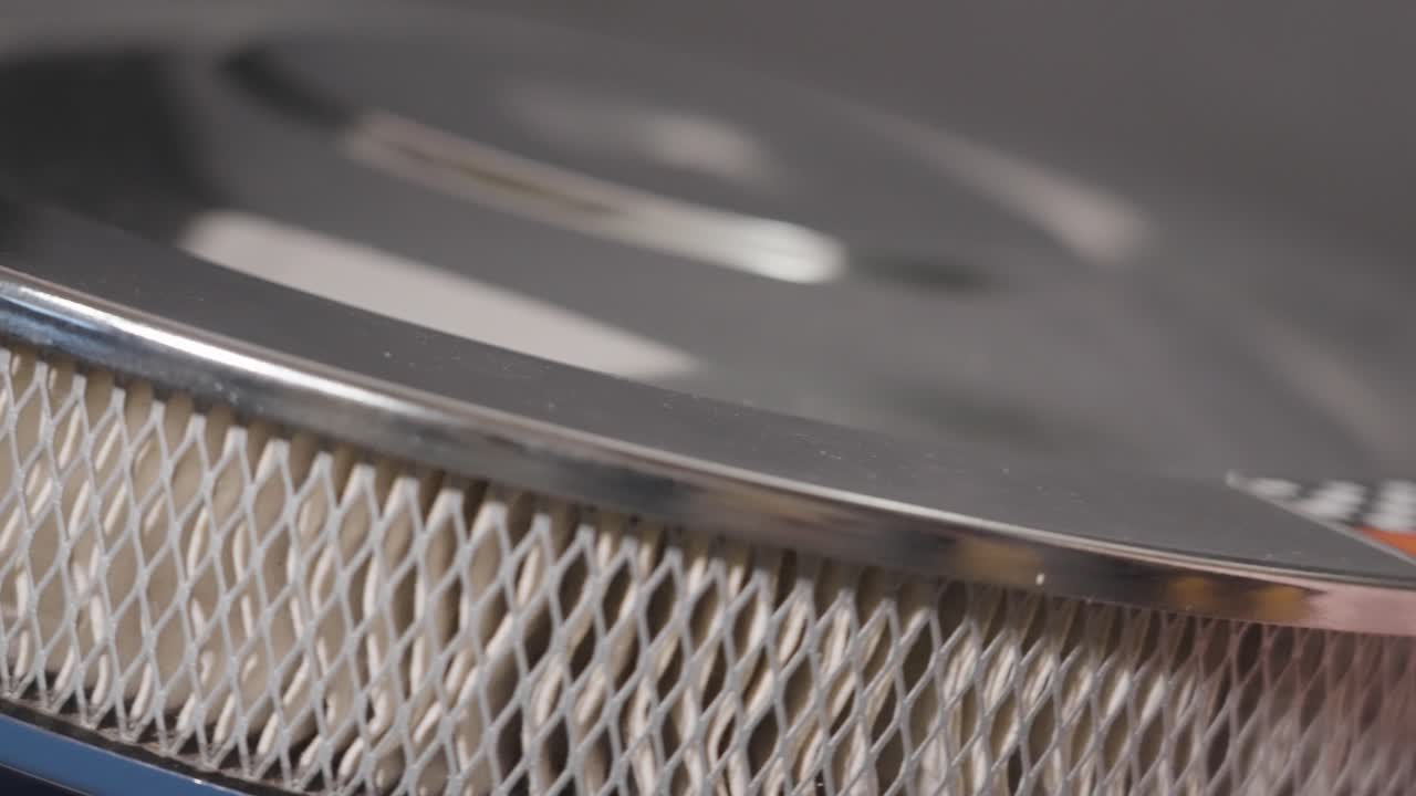 The comb webbing of a filter up close