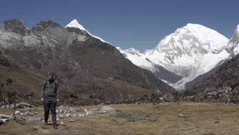 huascarán mountain cordillera blanca range peru nature landscape hike trek