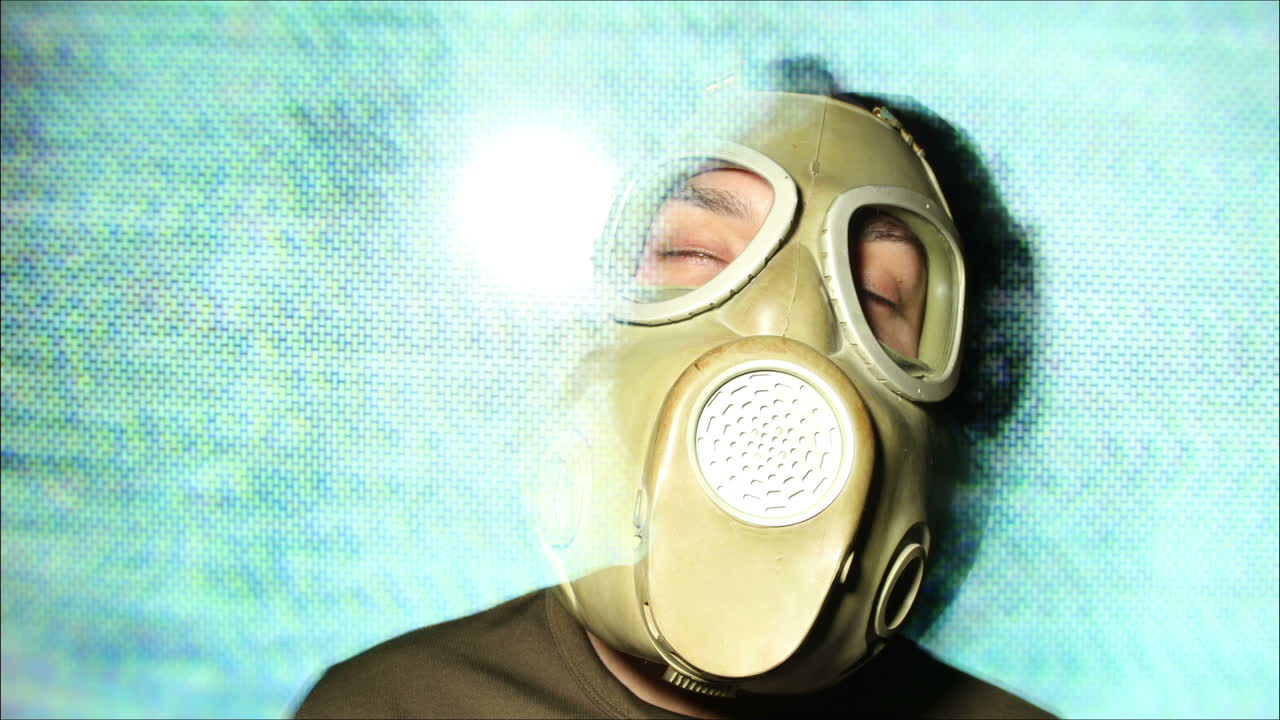 máscara antigás 06