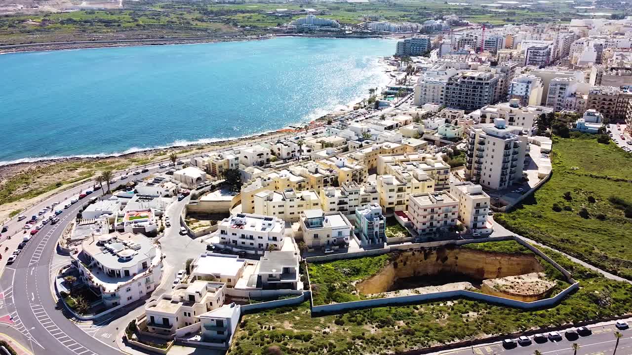 이국적인 해안 마을 st