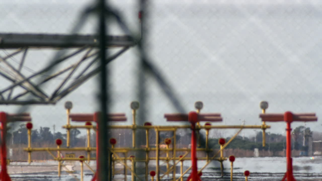 посадка в аэропорту 02