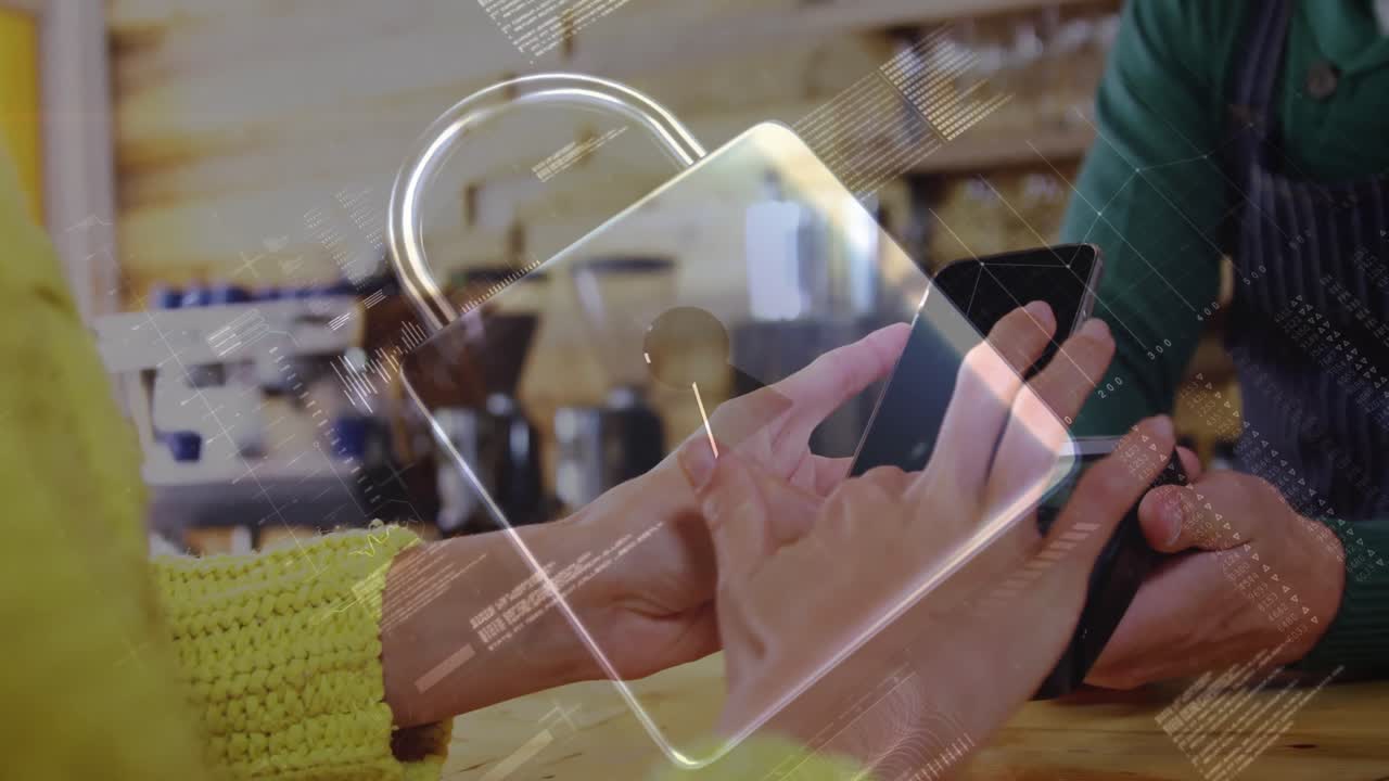 animación del candado de seguridad de la red sobre las personas que utilizan el terminal de pago