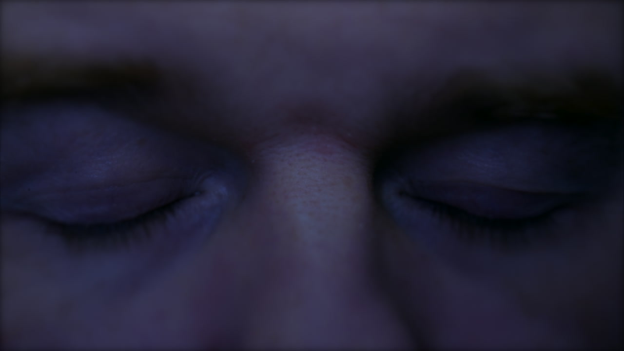 악몽에서 깨어난 남자