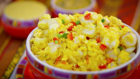 white corn whit scrambled egg