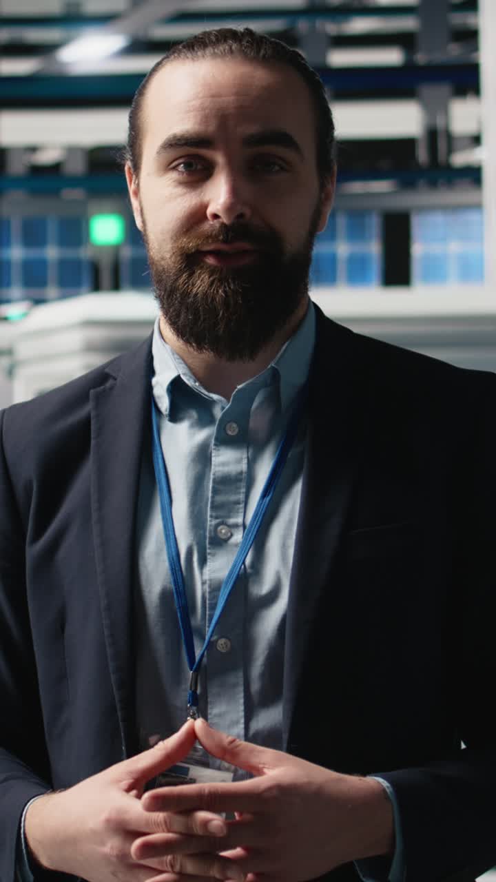 Vertical Video Business owner and visionary speaker presents a clean energy strategy