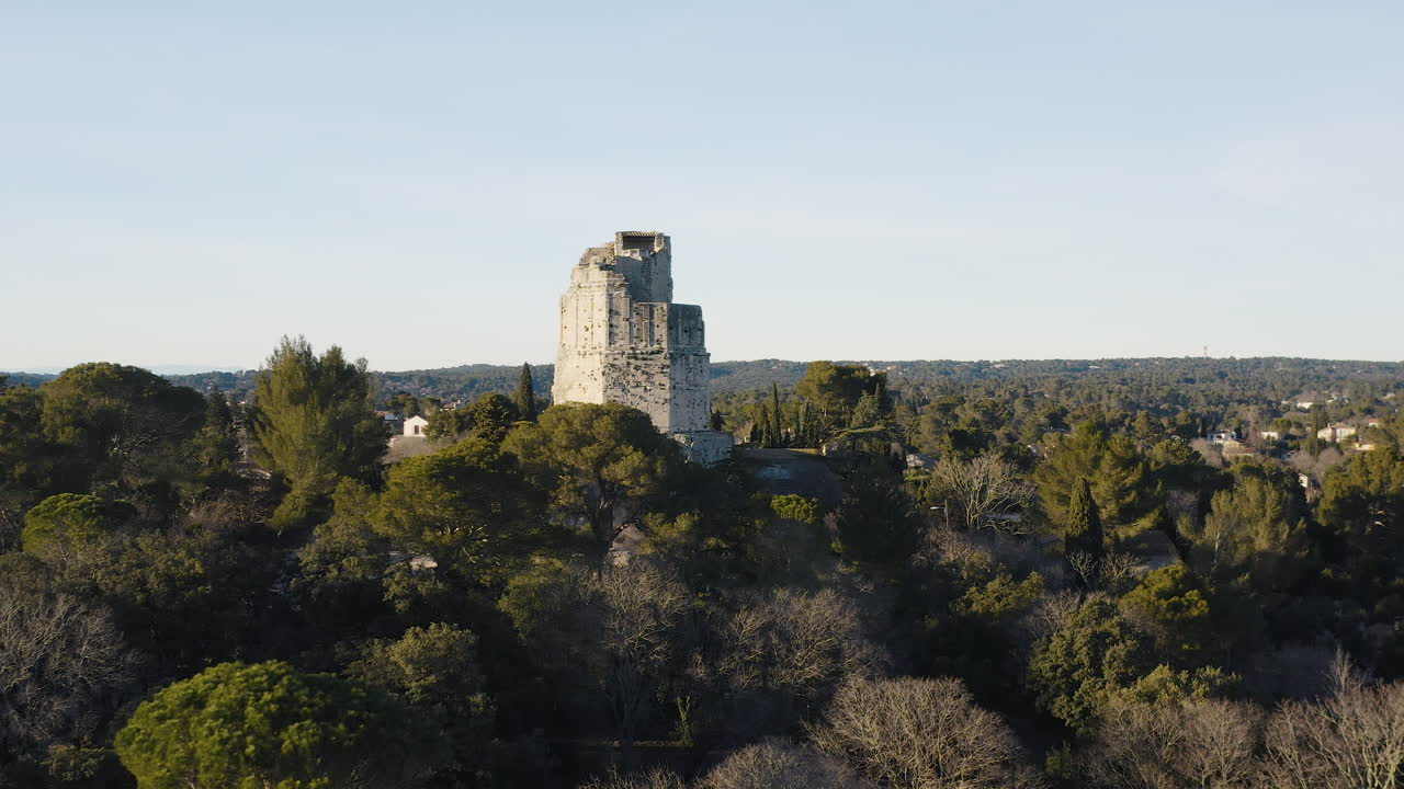 parc jardin de la fontaine의 나무, 투어 마그네의 드론 풍경