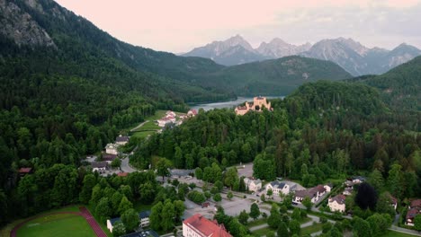 Morning-at-Schloss-Hohenschwangau-Castle-near-Lake-Alpsee-Fussen-in-Southwest-Bavaria,-Germany-7